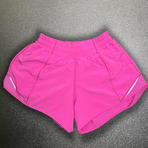 Hotty Hot Low-Rise 4" shorts Sonic Pink💕 - Picture 4 of 4